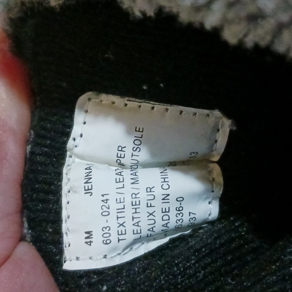 TOTES Jenna snow boot size 4m in box 31 - Picture 4 of 4